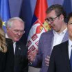 Od poziva da se “smire strasti” do vožnje sa Vučićem: Kakav uticaj ambasador SAD Kristofer Hil ima na domaću politiku? 15