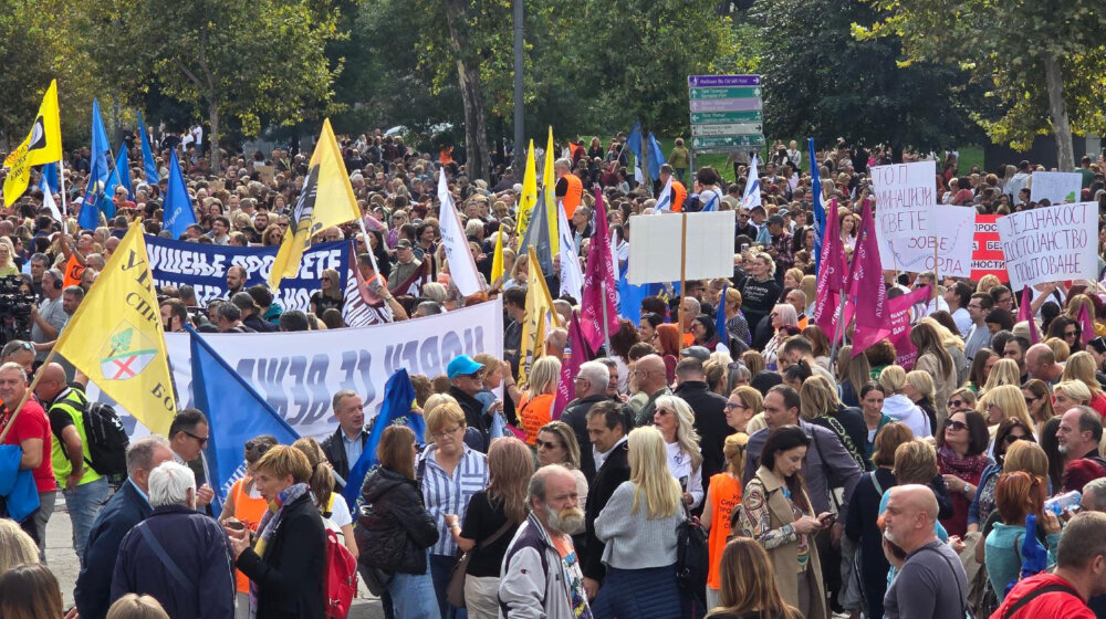 Posle dva štrajka u školama, počelo anketiranje članstva o daljim koracima: Ovo su predlozi o kojima prosvetari treba da se izjasne 1