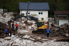 (VIDEO, FOTO) Na Jablanicu se obrušilo brdo i zbrisalo s lica zemlje naselje, poplave ne bi izazvale ovakvu tragediju: Premijer Federacije BiH o spornom kamenolomu 6