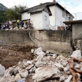 "Sve je bilo zatrpano nanosima, ostaćemo dok god bude bilo potrebno": Vođa našeg spasilačkog tima za Danas iz sela Donja Jablanica 12