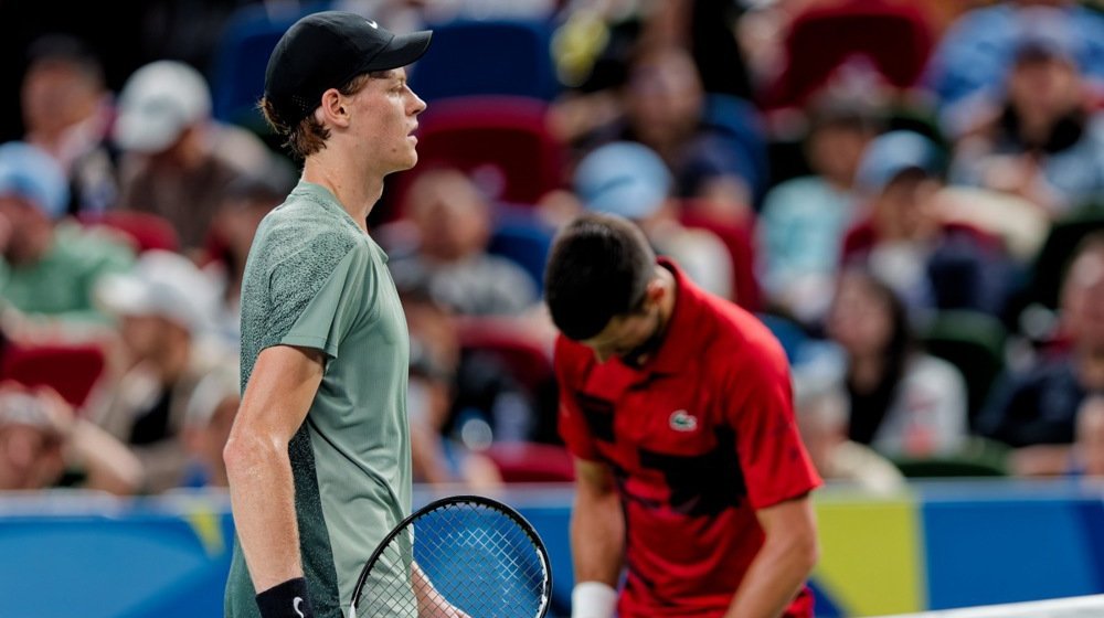 Ništa od 100. ATP titule: Đoković poražen od Sinera u finalu mastersa u Šangaju 10