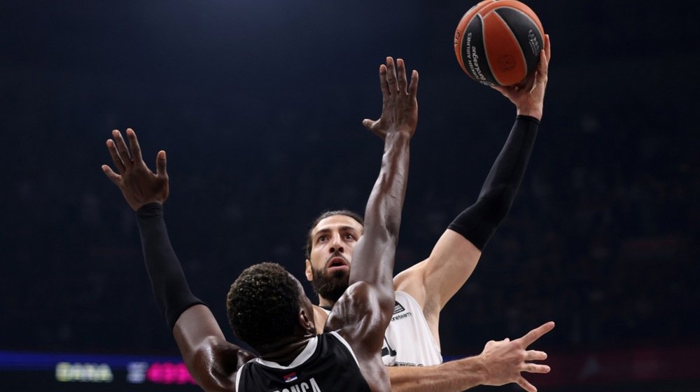 Finiš utakmice koji je koštao Partizan pobede protiv Virtusa (VIDEO) 1