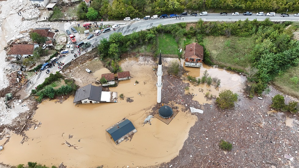 Balkan: Poplave i klizišta odnele najmanje 16 žrtava u Bosni, obilne kiše i u Crnoj Gori 8