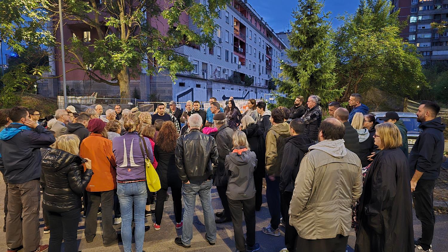 "Hitno zaustaviti gradnju u Bloku 4": Zašto su građani na Novom Beogradu danas protestovali? 3