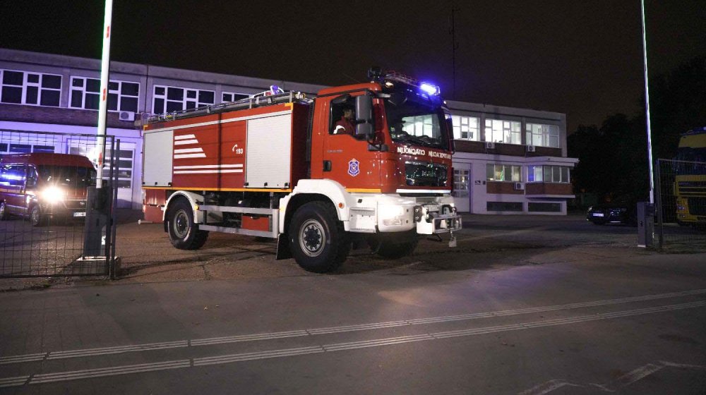 U centru Novog Sada izbio požar, ulica zatvorena za saobraćaj (VIDEO) 1