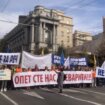 "Borba se nastavlja": Završen protest prosvetnih radnika ispred Vlade Srbije (FOTO, VIDEO) 12