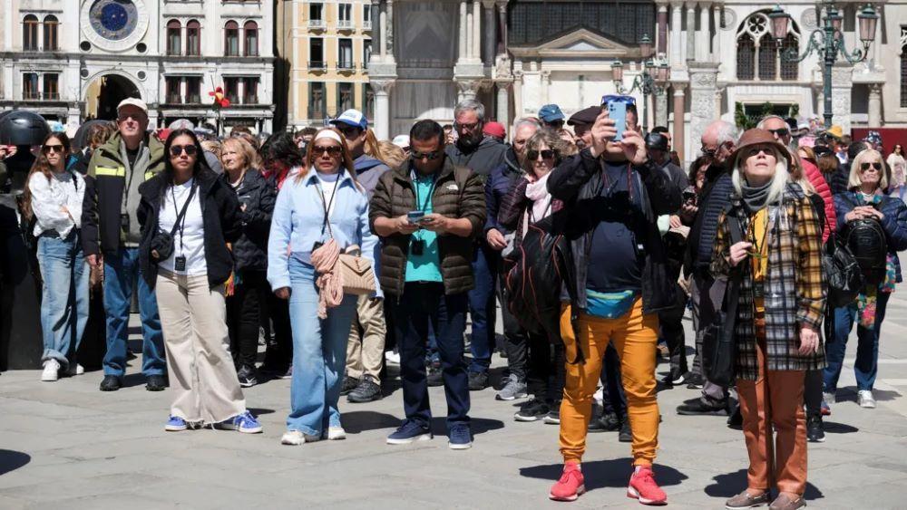 Turisti na Trgu Svetog Marka