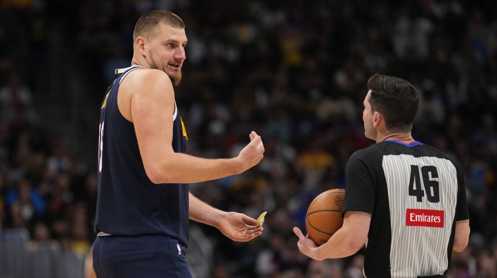 Nikola Jokić oborio rekord karijere po broju trojki u NBA, ali na kraju postao tragičar Denvera (VIDEO) 8