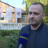 Savetnik rektora pri Univerzitetu u Prištini nakon ispitivanja u Kosovskoj policiji: Nisam organizator protesta, ovo neće uplašiti studente 6