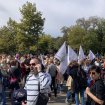 Da poljoprivrednici traktorima dođu u Beograd, a pridruže im se svi nastavnici, profesori, roditelji 10