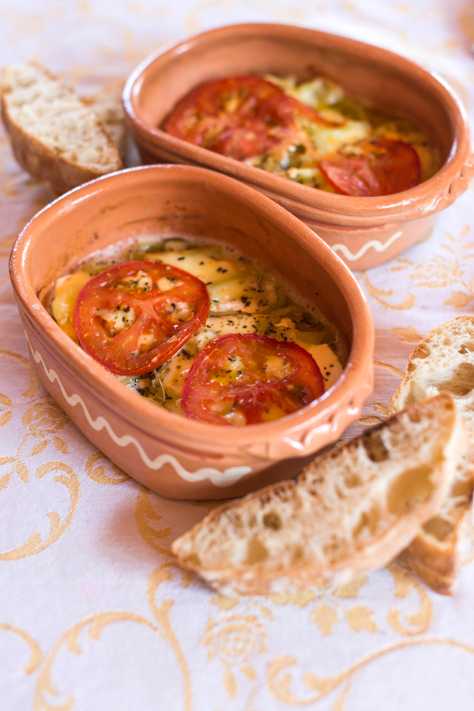 Bujurdi - recept za topljeni sir sa maslinovim uljem i paradajzom koji najbolje dočarava grčko uživanje u hrani 1