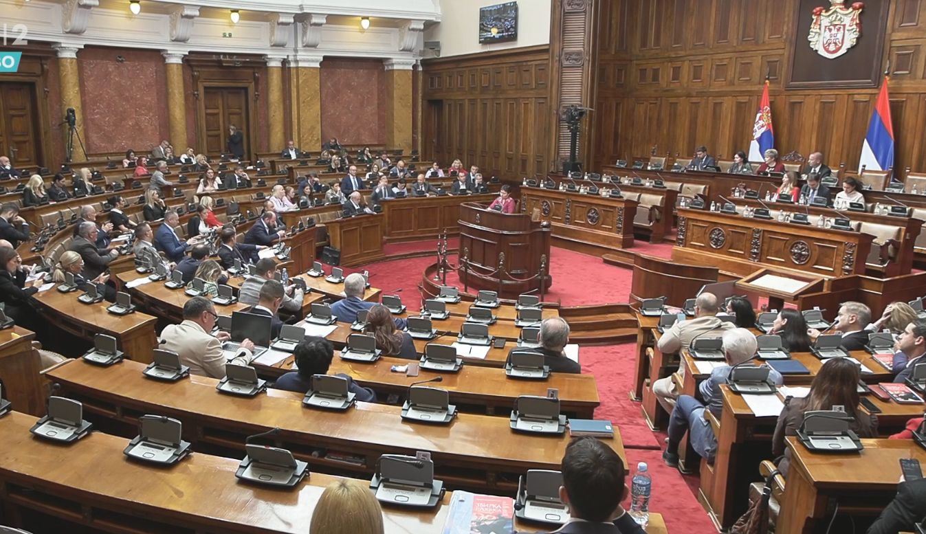 (VIDEO) Vlast odbila zabranu litijuma: Rasprava nakon četiri dana završena psovkama Ane Brnabić upućenim Ćuti 29