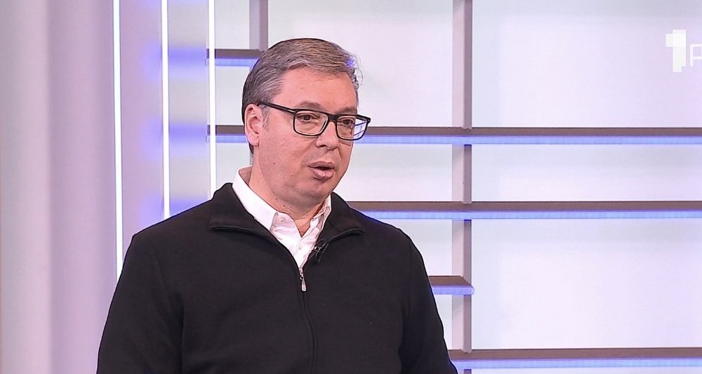 Vučić otkriva najnovije rejtinge i poručuje da je Srbija postala poprište hibridnog rata i da on nije robot 10