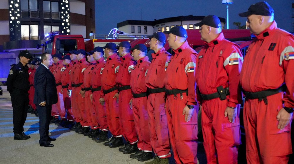 Važno je da svi vide koliko su sposobni i spremni naši timovi: Dačić dočekao u Loznici Specijalistički tim za spasavanje koji je bio u BiH 1