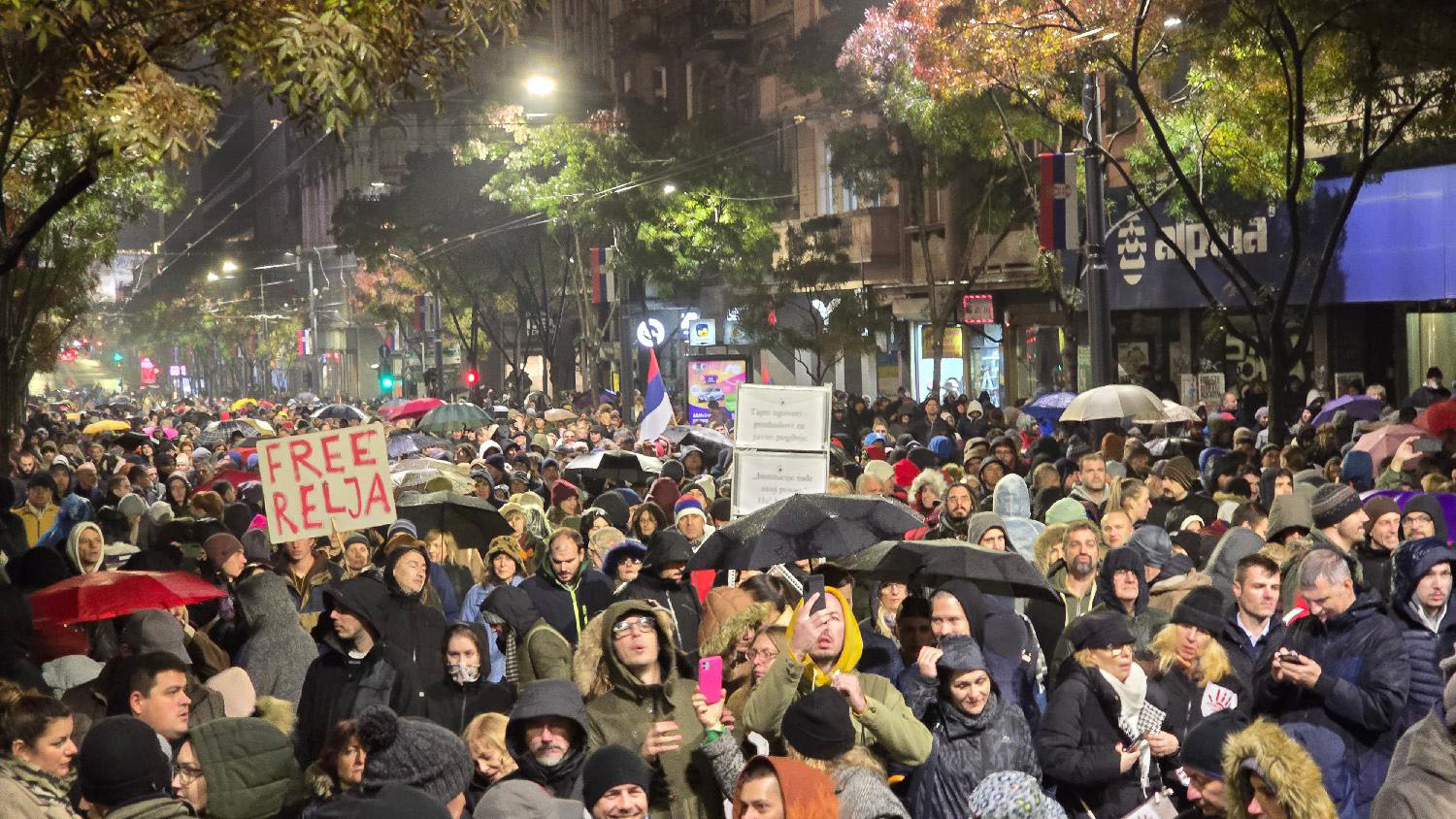 Kako je izgledao protest opozicije u Beogradu zbog tragedije u Novom Sadu u slikama (FOTO) 11