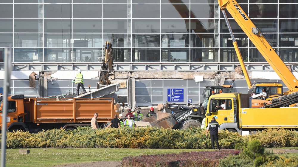 Koliko je koštala rekonstrukcija Železničke stanice u Novom Sadu koja se urušila? 10