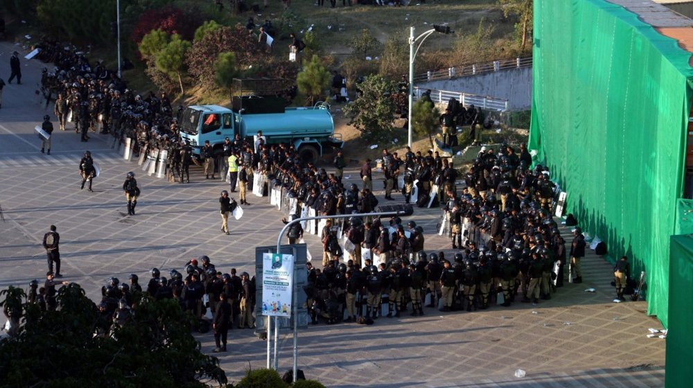 Sukob demonstranata i policije u Pakistanu: Traže oslobađanje bivšeg premijera 10