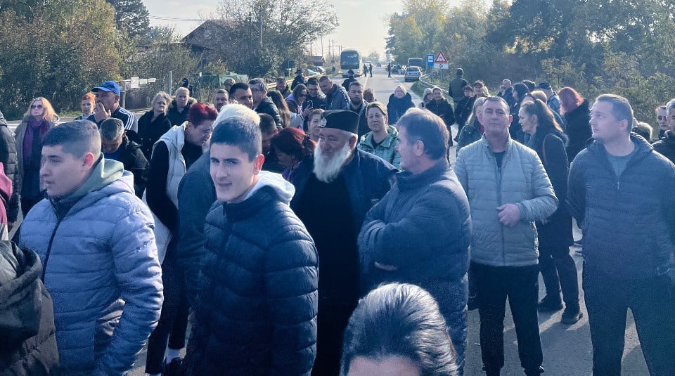 Stanovnici Čente protestovali zbog ukidanja autobuskih linija, najavljena potpuna blokada saobraćaja 1