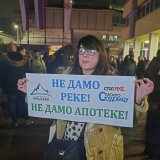 Protest u Kraljevu: Građani brane potpise za referendum o opstanku apoteka (FOTO/VIDEO) 4