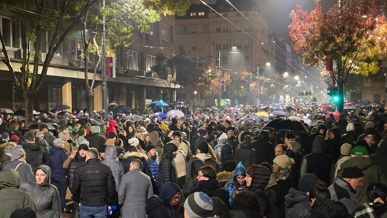 Kako je izgledao protest opozicije u Beogradu zbog tragedije u Novom Sadu u slikama (FOTO) 5