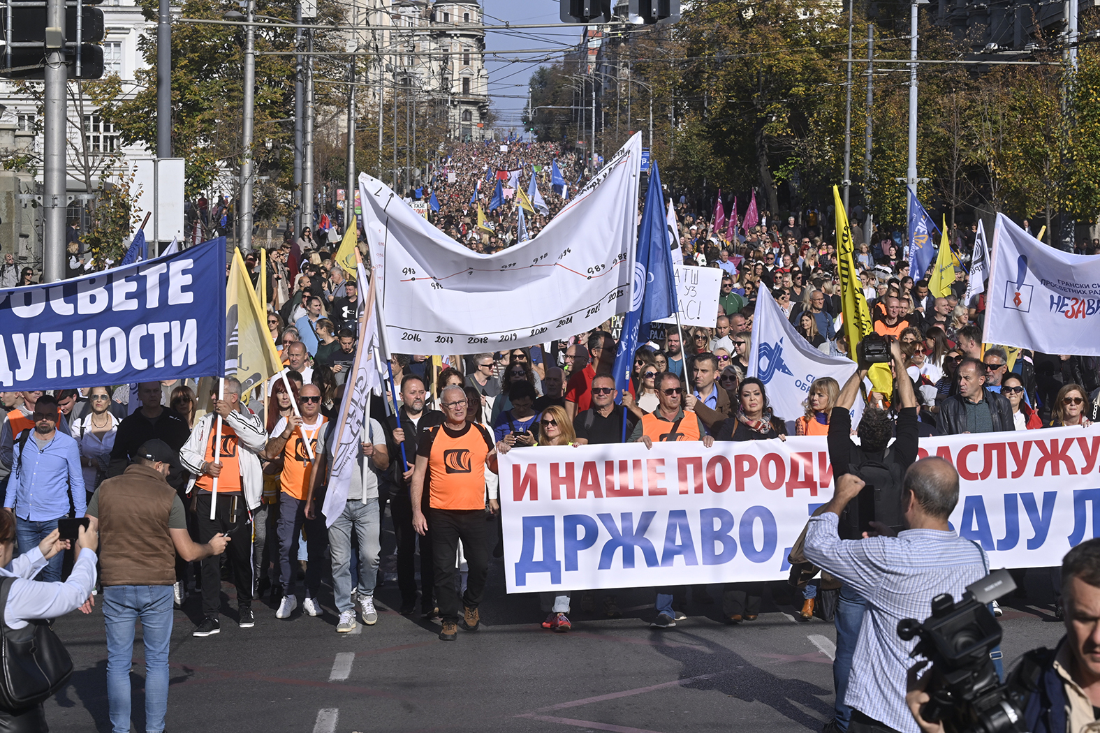 Počinje zakonski štrajk u školama: U Beogradu i Požarevcu od danas časovi 30 minuta 2