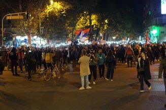 Jednom, kad sve ovo bude juče, tvrdiće da su tu bili iz ubeđenja: Kako je reporter Danasa doživeo protest u Novom Sadu (FOTO) 16