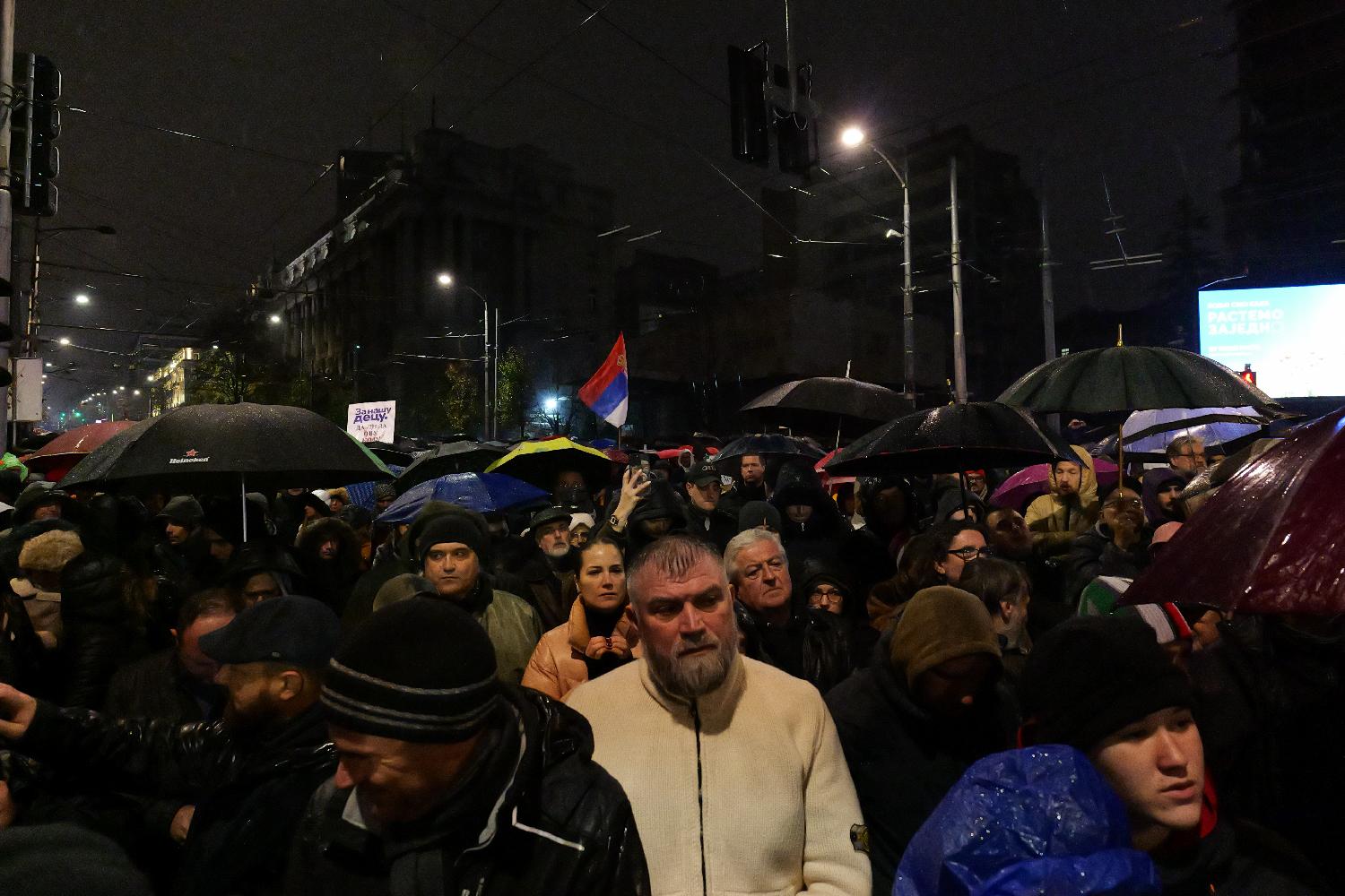 Kako je izgledao protest opozicije u Beogradu zbog tragedije u Novom Sadu u slikama (FOTO) 25