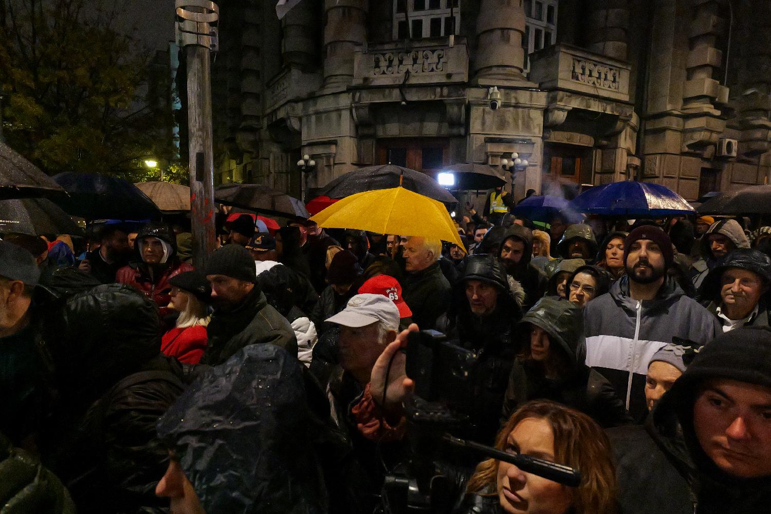 Kako je izgledao protest opozicije u Beogradu zbog tragedije u Novom Sadu u slikama (FOTO) 26