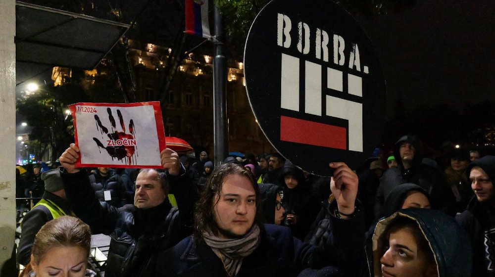 Kako je izgledao protest opozicije u Beogradu zbog tragedije u Novom Sadu u slikama (FOTO) 1