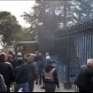 Demonstranti kamionom srušili kapiju parlamenta, čuju se pucnji, ima povređenih: Šta se dešava u Abhaziji, sepratističkom regionu Gruzije? (VIDEO) 11