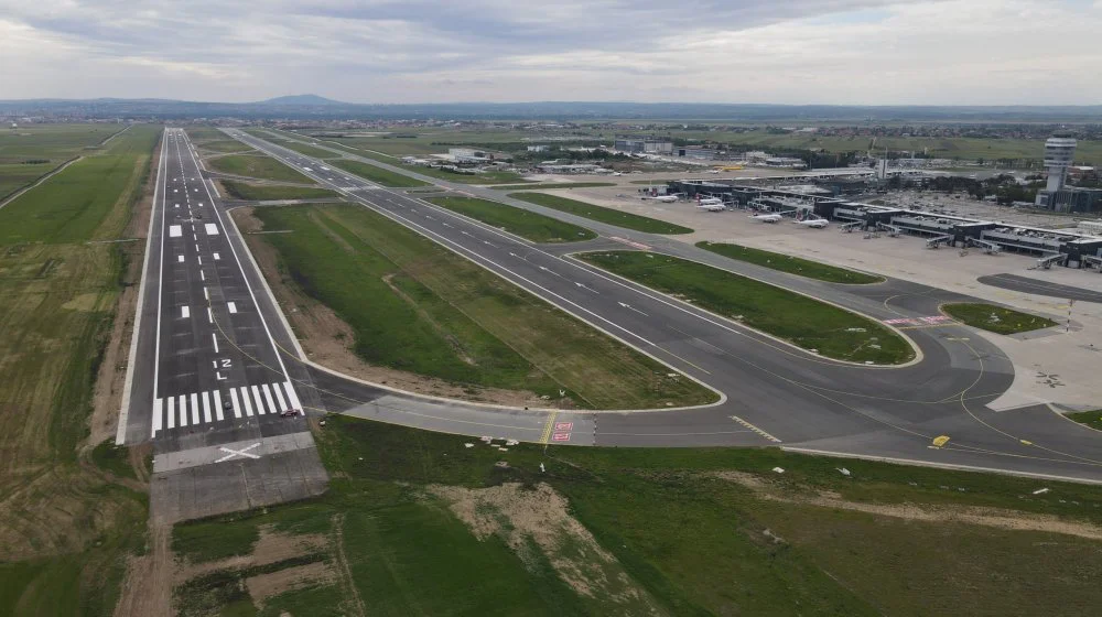 Puštena u rad glavna pista na Beogradskom aerodromu 8