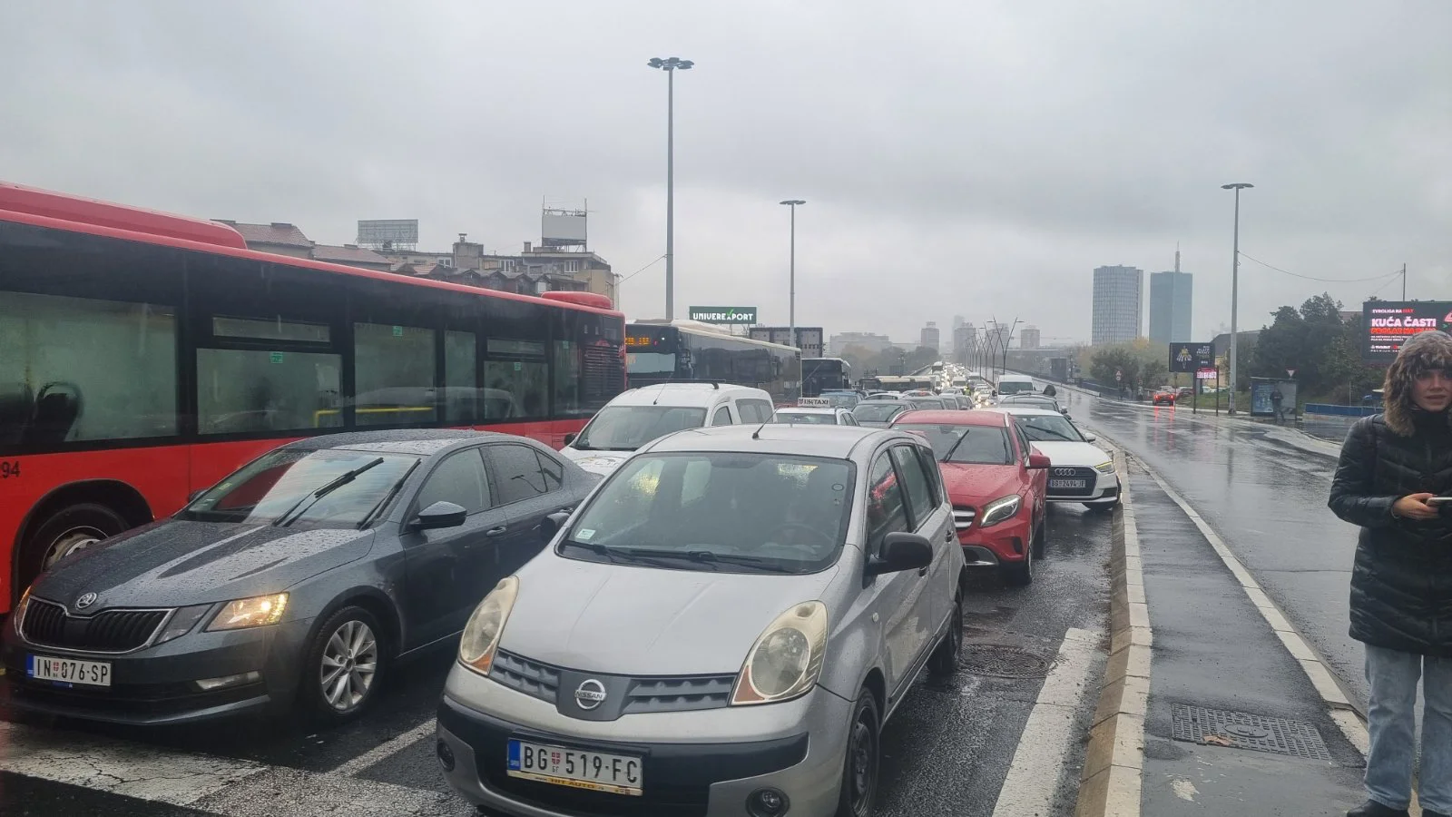 Kako je izgledala protestna blokada na Brankovom mostu "Zastani Srbijo 15 minuta za 15 života" (FOTO/VIDEO) 7