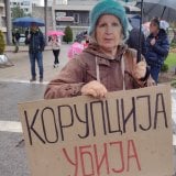 Kako je izgledalo protest u Kragujevcu: Demonstrantima se obratio provokator (FOTO) 5