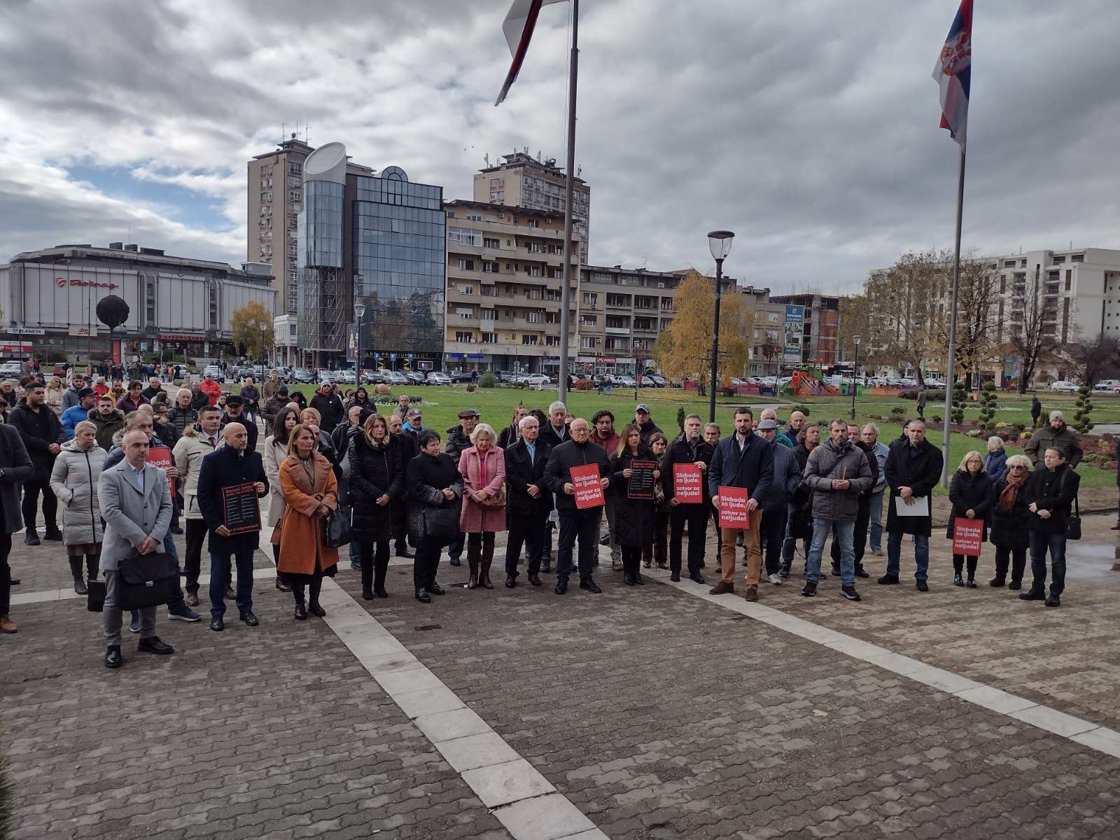 Protest Zastani Srbijo u Beogradu, Novom Sadu i drugim gradovima, provokatori na više mesta (FOTO/VIDEO) 5