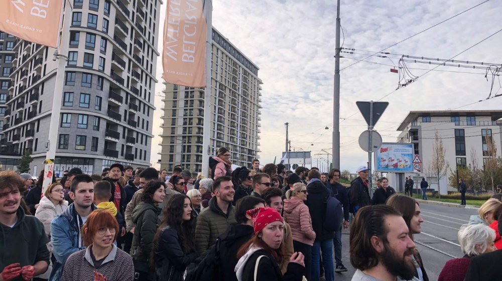 Protesti u Beogradu: Okupljeni građani otišli da podrže protest protiv rušenja Starog savskog mosta 10