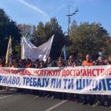 „I naše porodice zaslužuju dostojanstvo “: Završen protest prosvetara ispred ispred Skupštine i Vlade Srbije (VIDEO) 4