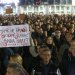 Završen protest u Novom Sadu: Nasilje, razbijanje Gradske skupštine, Vučić u prostorijama SNS, privedeni Ješić i Pogačar (FOTO, VIDEO) 3