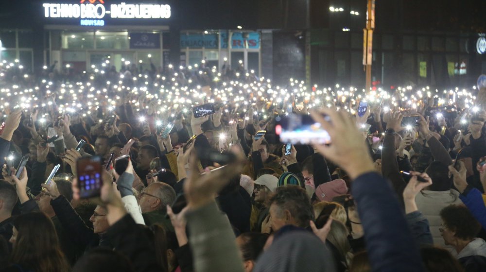 Arhiv javnih skupova izneo procenu: Koliko ljudi je bilo na protestu u Novom Sadu? 1