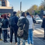 Studenti se okupljaju na Prokopu za oranizovani odlazak na protestni skup u Novom Sadu 9