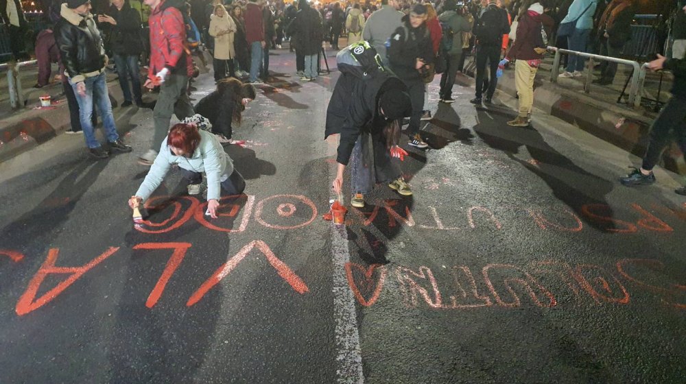 "Priveli ih lažni policajci": Aktivisti prijavili „otmicu“ Mile Pajić i Dorotee Antić 1