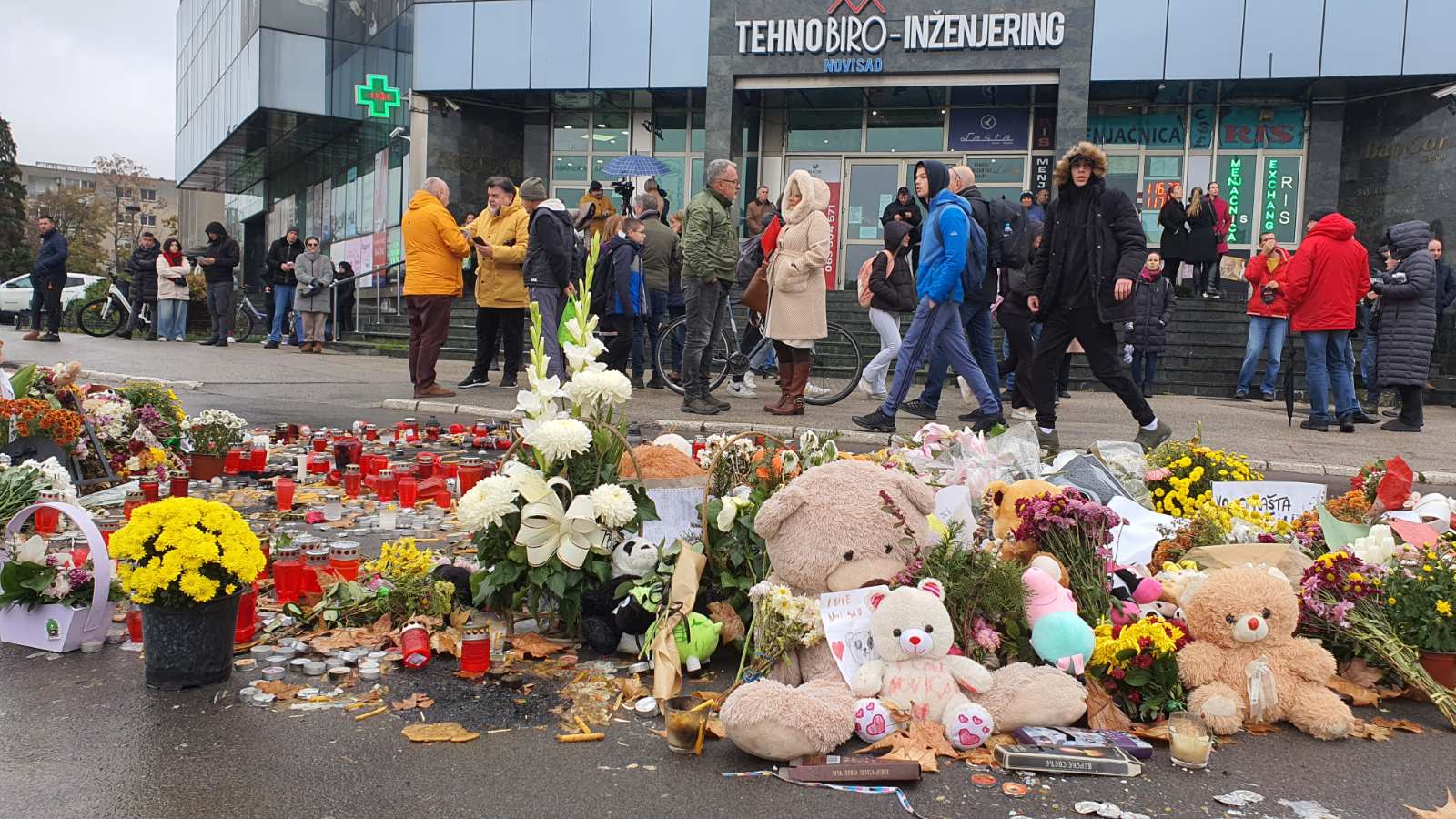 14 minuta za 14 izgubljenih života: Kako su izgledali Novi Sad i Beograd u vreme akcije (FOTO, VIDEO) 3