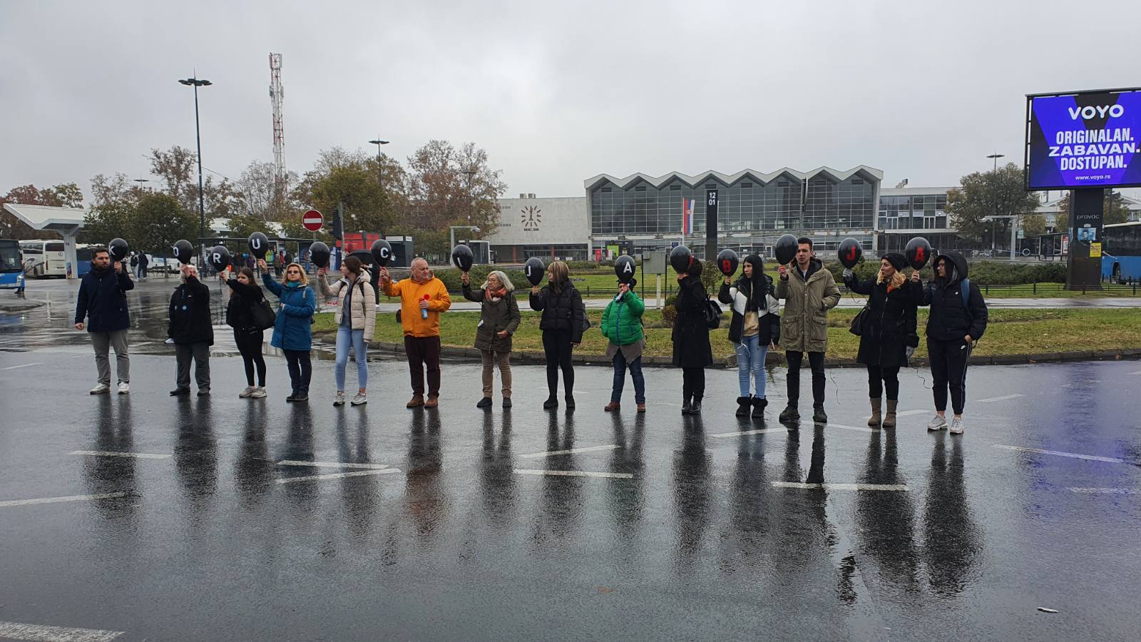 14 minuta za 14 izgubljenih života: Kako su izgledali Novi Sad i Beograd u vreme akcije (FOTO, VIDEO) 4