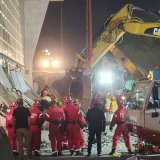 Urušio se deo Železničke stanice u Novom Sadu: Dvanestoro poginulih, među stradalima i dete od šest godina (FOTO/VIDEO) 3