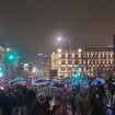 Završen protest opozicije u Beogradu zbog pogibije 14 ljudi u Novom Sadu: Katanci na Predsedništvu, zahteve će predati Skupštini (FOTO/VIDEO) 13