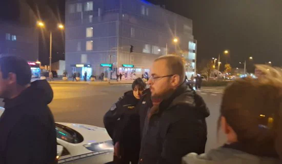 Priveden Srđan Đurić predsednik Mladi PSG Novi Sad: Prišla mu dva policajca u civilu (VIDEO, FOTO) 6