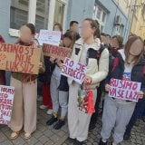 "Nastava se nadoknadi a život ne": Blokada Zrenjaninske gimnazije u fotografijama 3