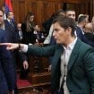 Vučić bi dozvolio raspravu o smeni Vučevića u Skupštini Srbije, da je znao šta ga čeka na ulici: Opozicija o molbi predsednika Ani Brnabić 10