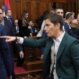 Vučić bi dozvolio raspravu o smeni Vučevića u Skupštini Srbije, da je znao šta ga čeka na ulici: Opozicija o molbi predsednika Ani Brnabić 12