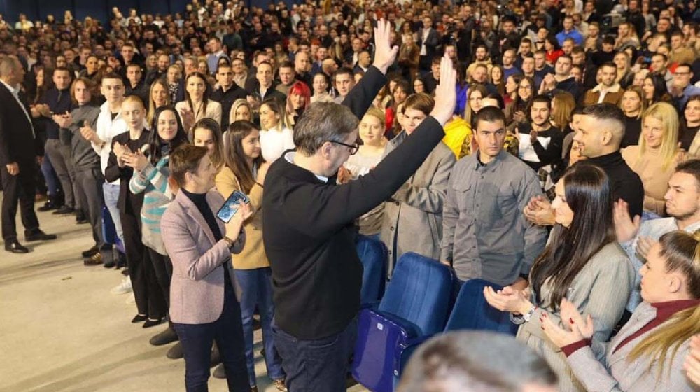 Zašto Aleksandar Vučić, u trenutku širenja protesta, ponovo lansira priču o formiranju Narodnog pokreta za državu? 13