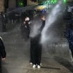 Šesti dan protesta u Gruziji: Demonstranti ispaljivali pirotehnička sredstva prema policiji 13